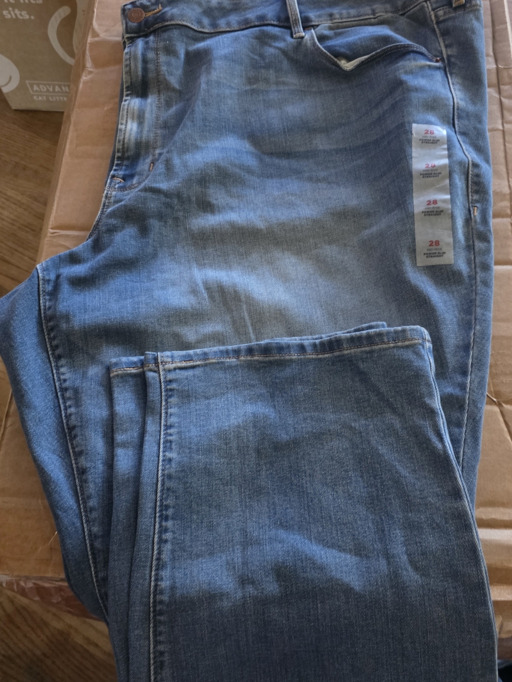 Old Navy Women’s Straight Leg Jeans - Medium Blue Wash
